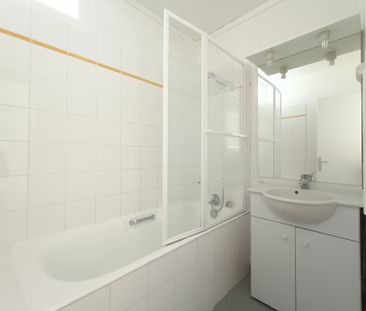Location Appartement 2 pièces 52m² REIMS 51100 - Photo 2
