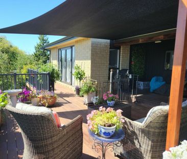 Fully furnished 3 Bedroom Home - Photo 4