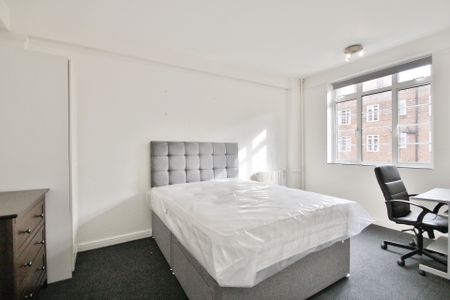 Latymer Court, Hammersmith Road, Hammersmith, London, W6 - Photo 3