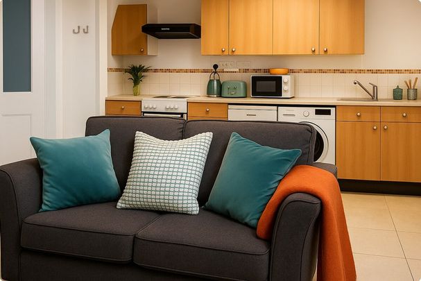 Coventry Close - Photo 1