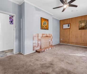 Charming 3-Bedroom Home with Spacious Yard in Elizabeth Downs - Photo 1