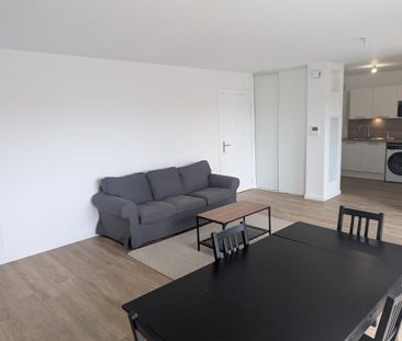 Location Appartement 3 pièces 70m² ARMENTIERES 59280 - Photo 5