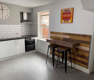 1 bedroom in a house share to rent - Photo 6