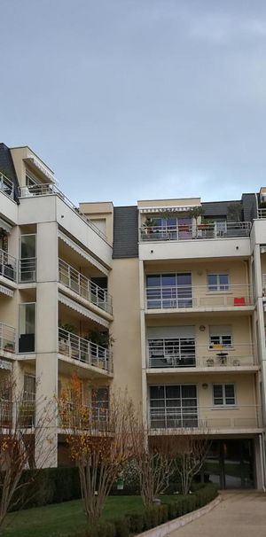 Location appartement 4 pièces 97.01 m2 à Tours - Photo 2