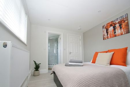 Room in a Shared House, Sunningdale Avenue, W3 - Photo 3