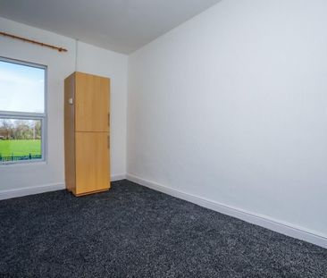 2 bedroom House To Let - Photo 3