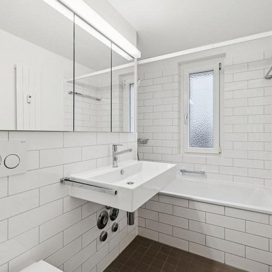 Schöne sanierte 4.5 Zimmerwohnung - Photo 1