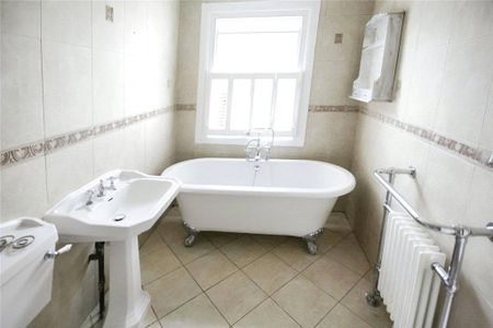 4 bedroom detached house to rent - Photo 5