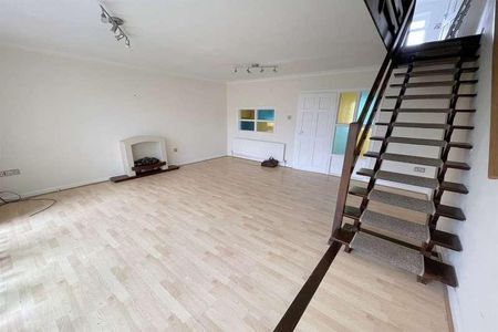 Arundel Road, BN9 - Photo 4