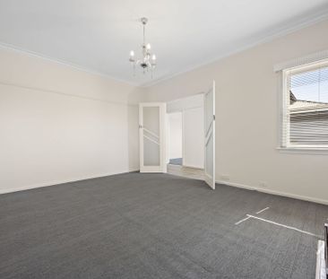 23 Grammar Street, Wendouree - Photo 2