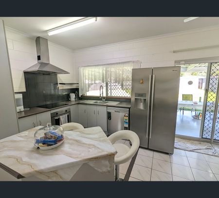 7 Royal Saxon Close, Mount Sheridan, Qld 4868 - Photo 5