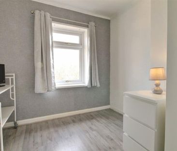2 bedroom semi-detached house to rent - Photo 3