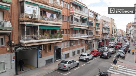 madrid, Community of Madrid 28025 - Photo 2