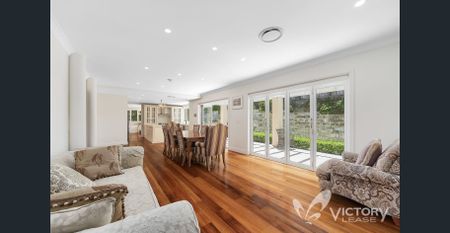 Spacious 4-Bedroom Fully Furnished Family Home on 733sqm with Side Courtyard | Walk to Rail & Schools - Photo 2