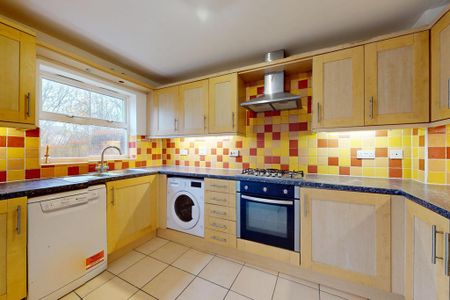 3 bedroom terraced house to rent - Photo 5