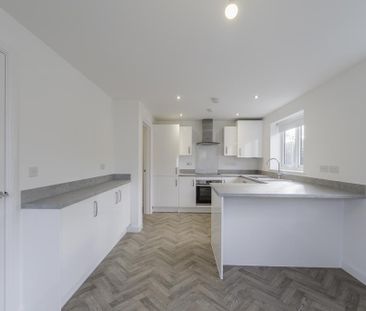 3 bedroom semi-detached house to rent - Photo 1