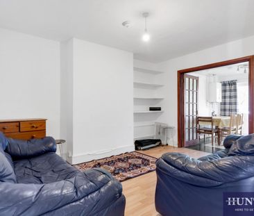 4 bedroom House To Let - Photo 3