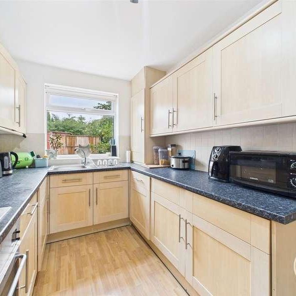 High Moor Crescent, Leeds, LS17 - Photo 1