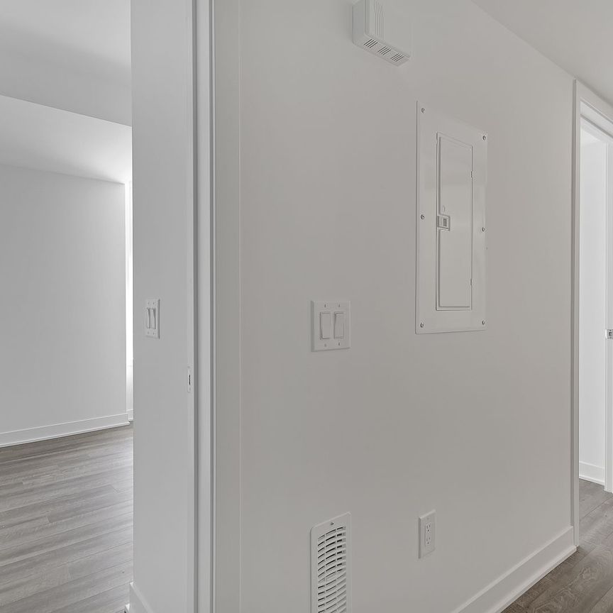 For Lease - 20 Ed Clark Gardens Unit# 20, Toronto, Ontario - Photo 1
