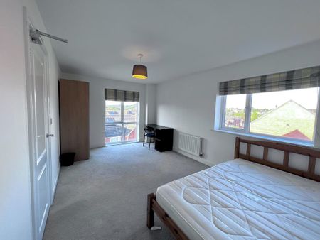 5 bedroom mews to rent - Photo 3