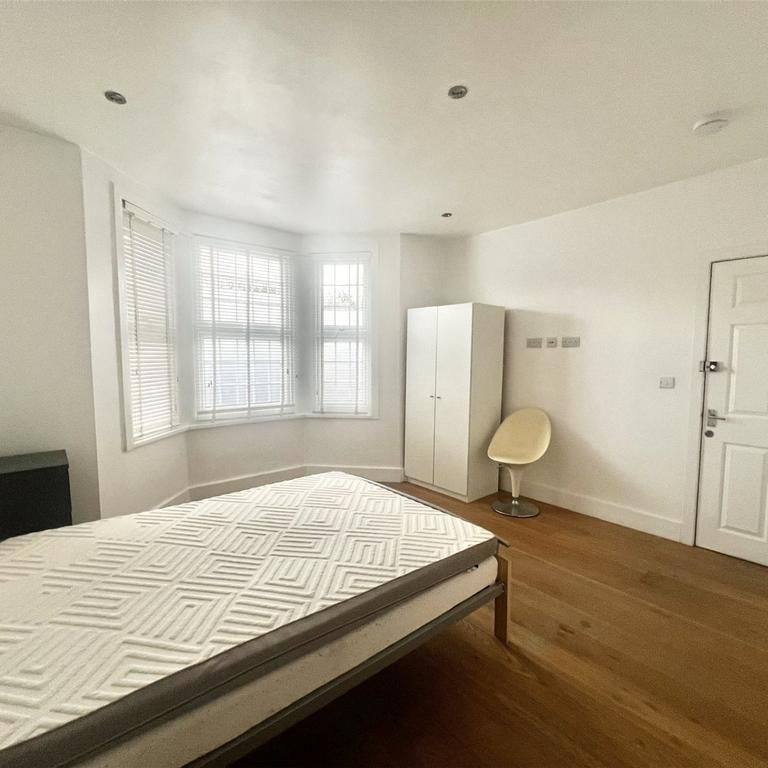 House share to rent - Photo 1