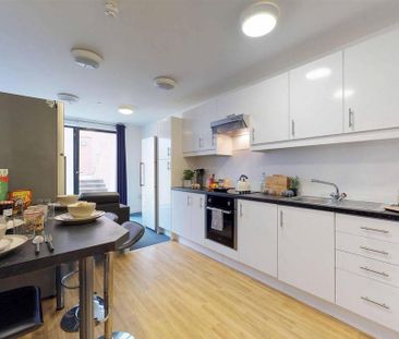 1 bedroom in a flat share to rent - Photo 4