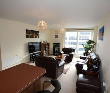 2 bedroom flat to rent - Photo 3
