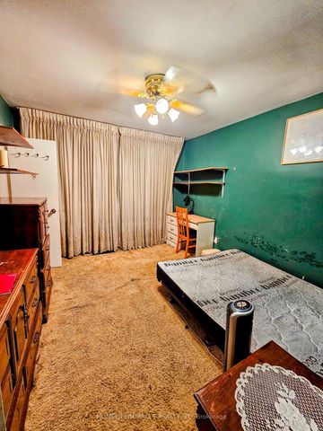 For Lease - 898 Kennedy Road Unit# Main Room, Toronto, Ontario - Photo 4