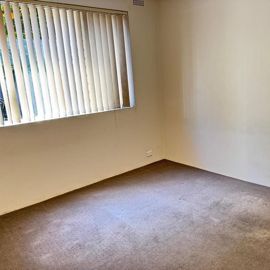 GREAT CONVENINET LOCATION , - Photo 1