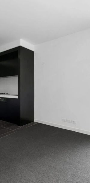 Delightful inner-city pad ready to call yours! - Photo 1