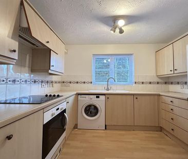 2 bedroom ground floor flat to rent - Photo 5