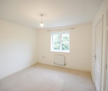 3 bedroom detached house to rent - Photo 2