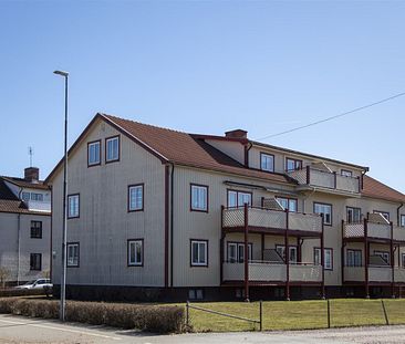 Skara, Västra Götaland - Photo 3