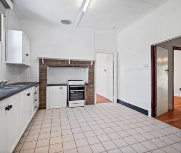226 Raglan Street South, Ballarat Central - Photo 1
