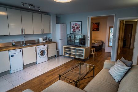 1 Bed Flat, Mapleton Road, SW18 - Photo 3