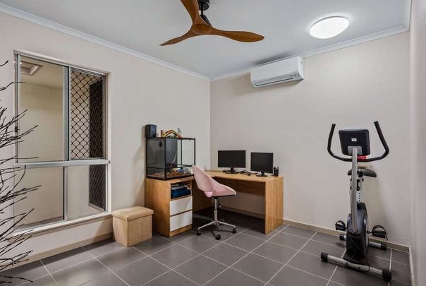 FRESH & MODERN, LOW MAINTENANCE FAMILY LIVING - Photo 1