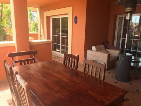 Alquiler de piso en Calle Yedras - Photo 5