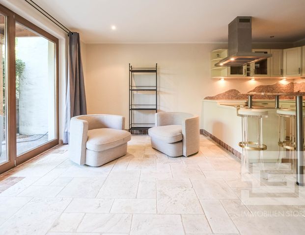 Etwas ganz besonderes... Repräsentative, teilmöblierte Terrassenwohnung in mediterranem Anwesen! - Photo 1