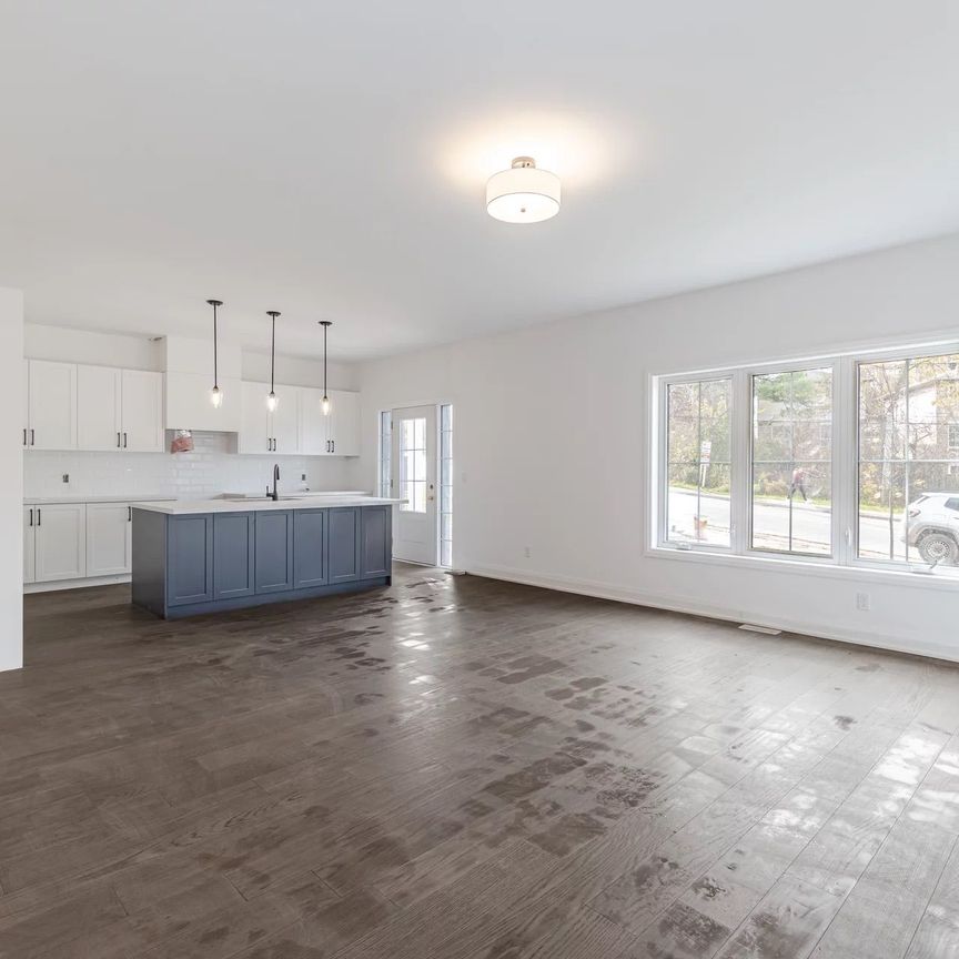 For Lease - 8 Santa Barbra Lane, Halton Hills, Ontario - Photo 1