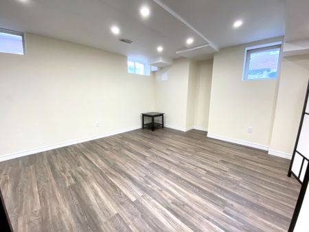 For Lease - 4640 Doug Wright Drive Unit# Bsmt, Burlington, Ontario - Photo 5