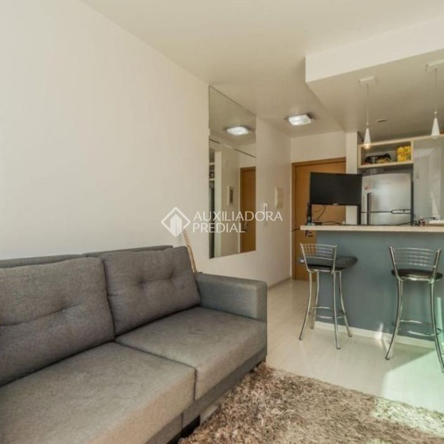 Apartamento com 1 quarto e 75m² para alugar em Três Figueiras, Porto Alegre. - Photo 1