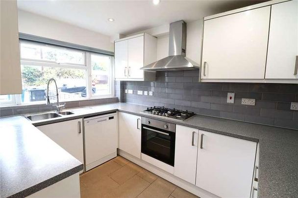 Torbridge Close, Edgware, HA8 - Photo 1