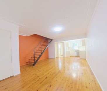 Modern&comma; Refurbished&comma; Split Level Townhouse - Photo 4