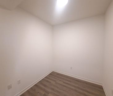 For Lease - 8 Interchange Way Unit# 5308, Vaughan, Ontario - Photo 5