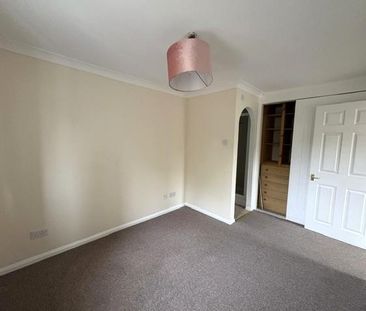 3 bedroom end of terrace house to rent - Photo 4