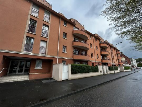 Location appartement 2 pièces - 44m² à Lisieux (14100) - Photo 1