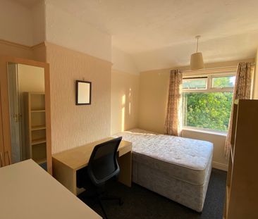 4 Bed Semi-Detached House, Brentbridge Road, M14 - Photo 6