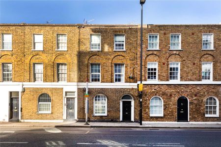 A stylish one bedroom garden flat in a fantastic location close to Angel, Highbury & Islington, Shoreditch and Old Street. - Photo 5