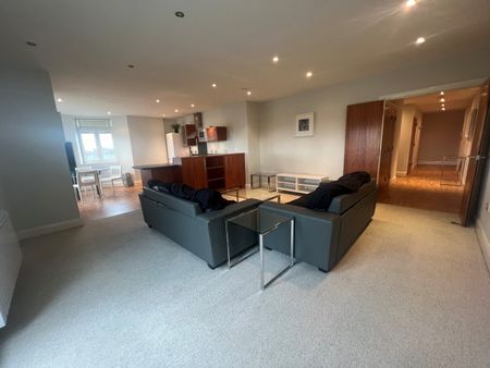 Clarence Street, Staines - 2 bedrooms Property for lettings - Seymours - Photo 2