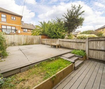 3 bedroom terraced house to rent - Photo 3